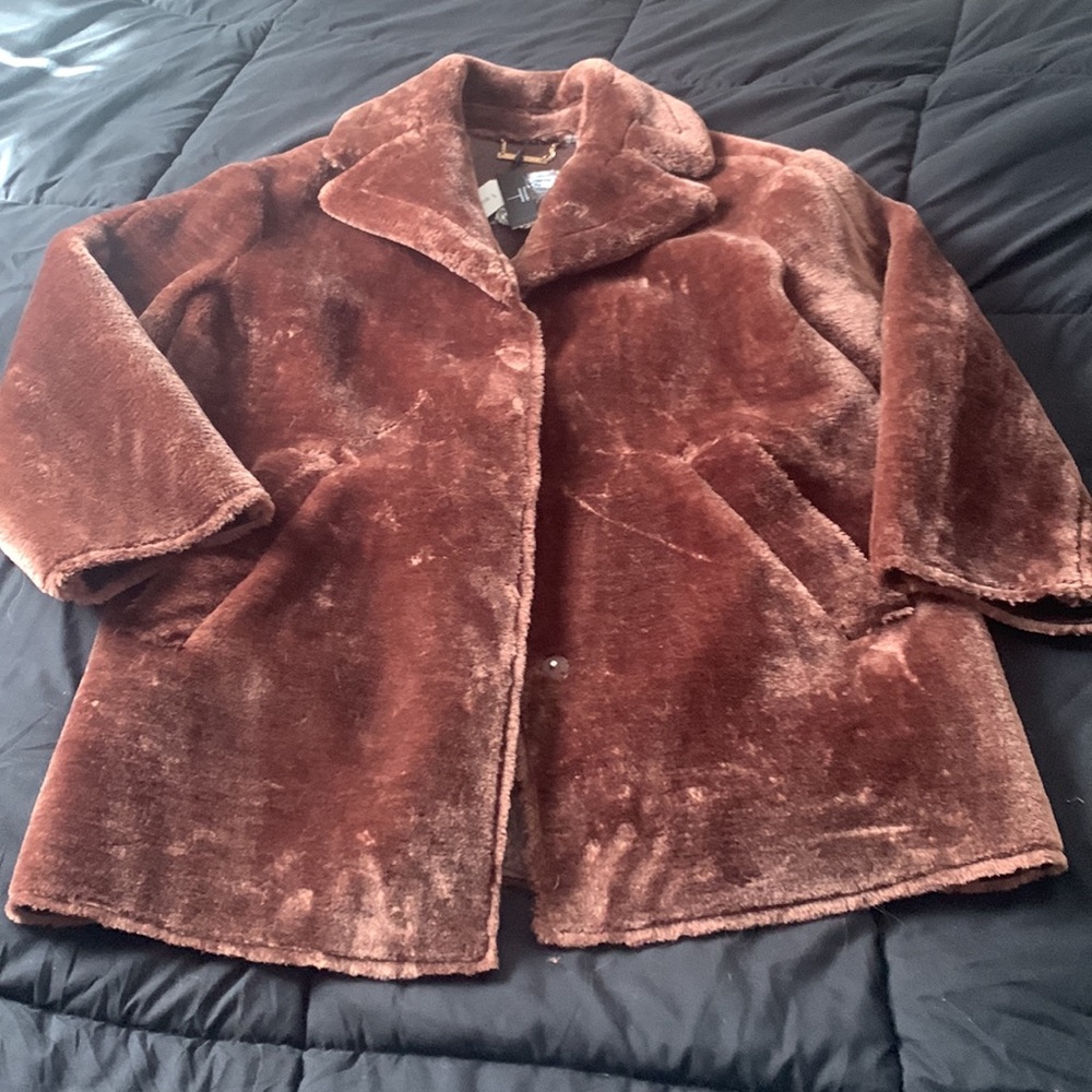 NWT Tahari Faux Fur Notch Lapel Coat - Beaver large - Picture 3 of 10
